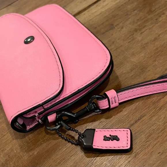 Coach 1941 Glovetanned Leather Bright Pink Clutch Wristlet with Paperwork - Picture 16 of 16